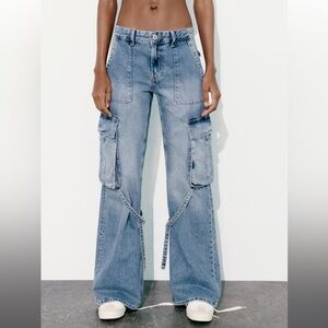 Zara Mid Rise Cargos- SZ 34/ US 2